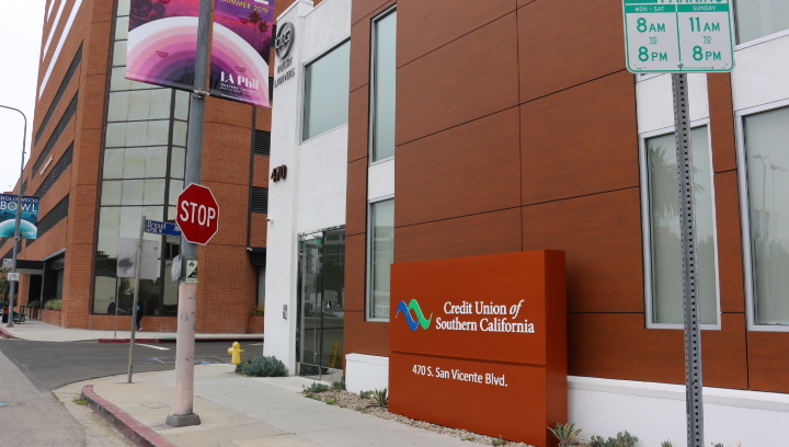 Exterior Image of the L.A. San Vicente Branch